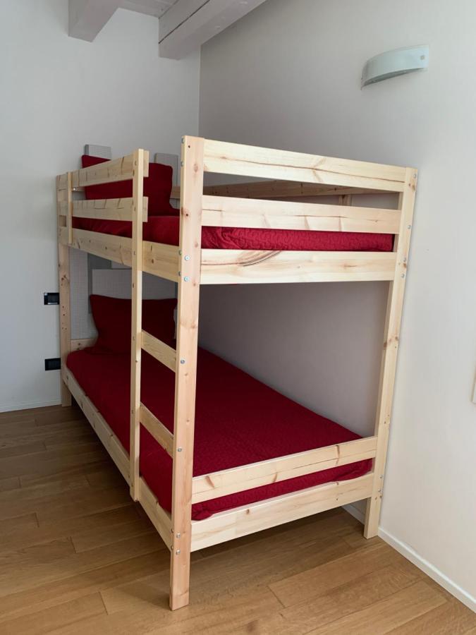 Clara'S Place Apartment Mestre Luaran gambar