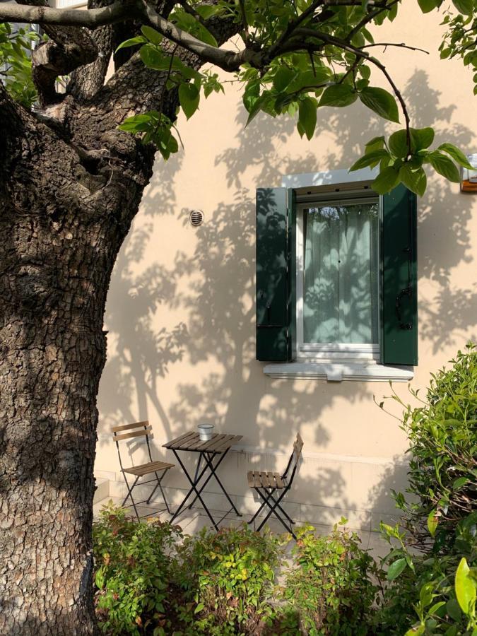 Clara'S Place Apartment Mestre Luaran gambar