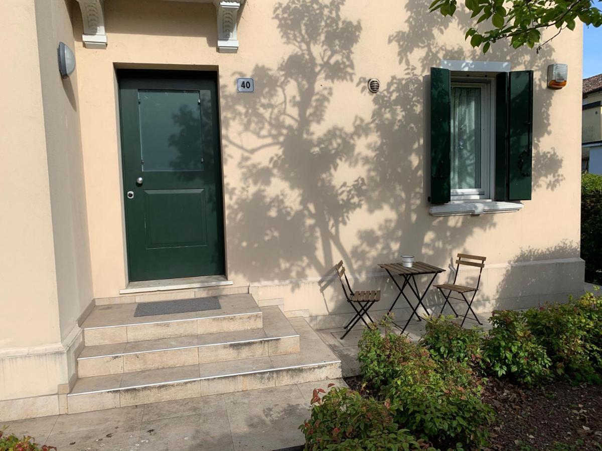 Clara'S Place Apartment Mestre Luaran gambar